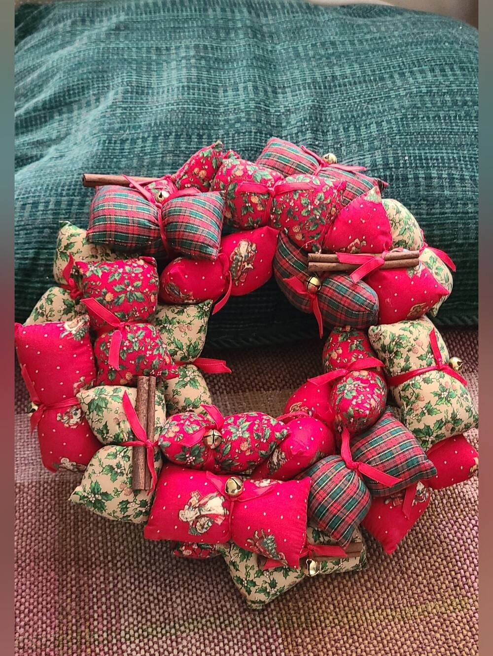 New Retro Handmade Festive Pillows WRibbon, Bells & Cinnamon Sticks Wreath -